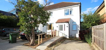 2 bed end terrace house to rent