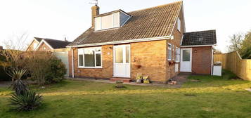 Detached bungalow to rent in Roman Avenue South, Stamford Bridge, York YO41