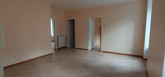 Appartement F2 1er étage