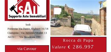 Villa all'asta via Camillo Benso di Cavour 45, Rocca di Papa