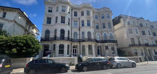 Flat to rent in St Aubyns, Hove, East Sussex BN3