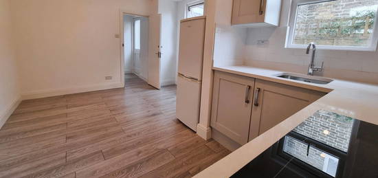 2 bed flat to rent