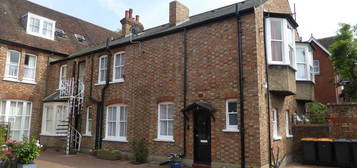 2 bedroom mews house