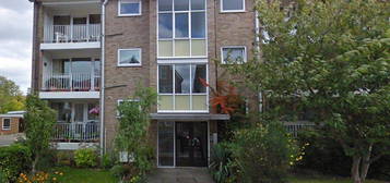 Flat to rent in St. Michaels Court, Bedford MK40