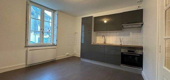 A louer charmant appartement T1 Bis - MONTBAZON Centre