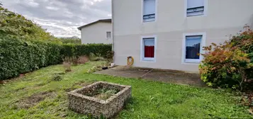 Bel appartement T3 en rez-de-jardin avec deux chambres, cave