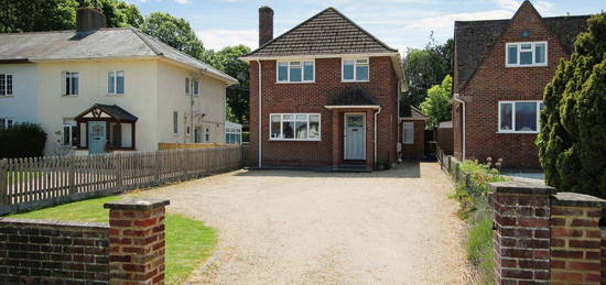 4 bed detached house for sale