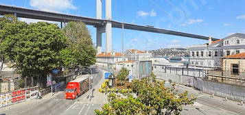 Ortaköyde boğaz manzaralı satılık lüks daire