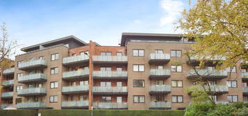 Flat for sale in 72 Craven Park, London NW10