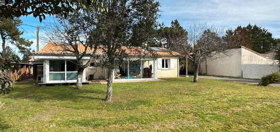 Vends Maison de famille proche du canal à Cazaux