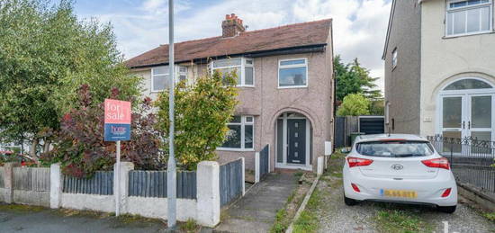 3 bedroom semi-detached house for sale