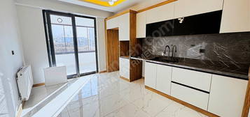 VENTA GAYRİMENKUL'DEN YILDIZKENTTE SATILIK 4+1 SIFIR DAİRE