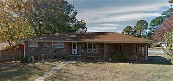 3204 32nd Ave, Northport, AL 35476