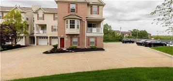 416 Tollis Pkwy, Broadview Heights, OH 44147