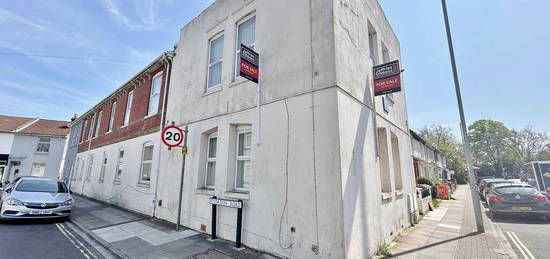 2 bedroom ground floor flat