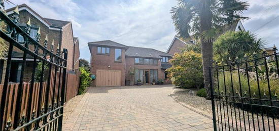 5 bedroom detached house for sale