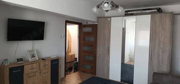 Apartament 3 camere ,direct de la proprietar