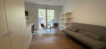 Modern 1 Zimmer mit Terrasse - Willkommen in Lichtenberg!