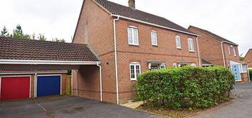 3 bedroom semi-detached house to rent