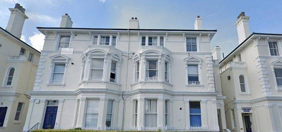 Flat to rent in Mount Ephraim, Tunbridge Wells TN4