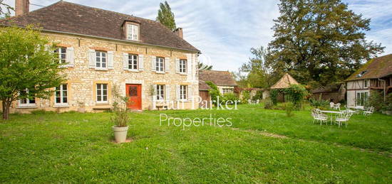 Traditionnel corps de ferme restauré au coeur du village Pressagny-l'Orgueilleux 27510 , 16 pièces, 11 chambres