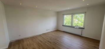 Erstbezug nach Sanierung - 4,5 Zimmer Maisonette Wohnung mit Balkon, 2 Bäder & Gartenanteil