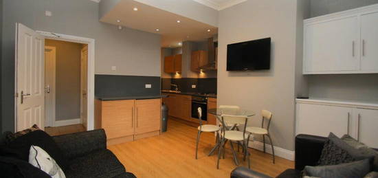 3 bedroom ground floor flat