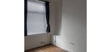 Terraced house to rent in Keeling Street, Newcastle-Under-Lyme ST5