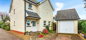 3 bed detached house for sale