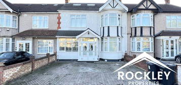 5 bedroom terraced house to rent