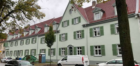 Große Familienwohnung mit Gartenanteil, Terrasse und Stellplatz in Leuna!