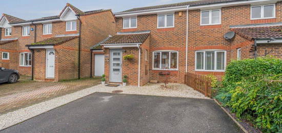 3 bed semi-detached house for sale