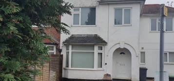 Flat to rent in Beech Avenue, Beeston, Nottingham NG9