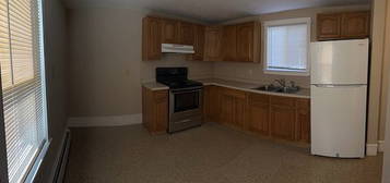 99 Winthrop St APT 1, Taunton, MA 02780