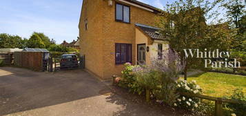 2 bed semi-detached house for sale