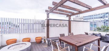 Penthouse T2 com terraço e garagem no coração de Lisboa