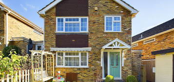 Detached house to rent in Sawpit Hill, Hazlemere, High Wycombe HP15