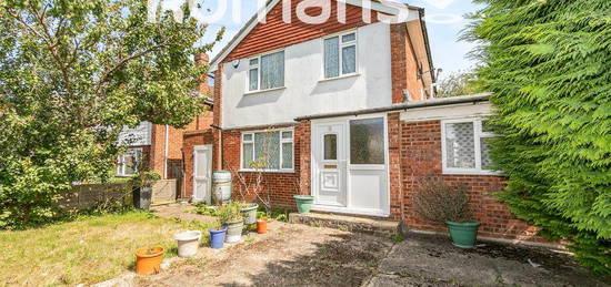 4 bedroom detached house to rent