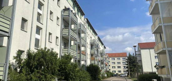 Moderne Wohnung mit Balkon und Keller in zentraler Lage