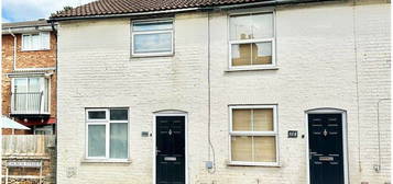 Flat to rent in North Street, Leighton Buzzard LU7