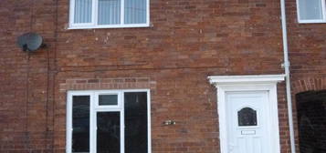 2 bed terraced house to rent