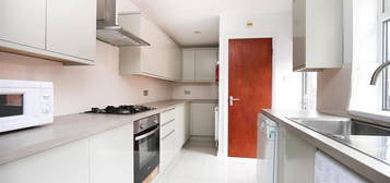 Maisonette to rent in Dinsdale Road, Sandyford, Newcastle Upon Tyne NE2