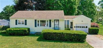 113 Old Colony Ave, Somerset, MA 02726
