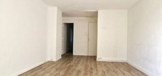 Appartement  à vendre, 3 pièces, 2 chambres, 50 m²