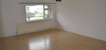 2 bed flat to rent