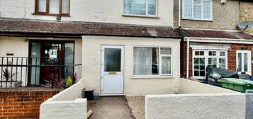 Terraced house to rent in Bayford Road, Sittingbourne, Kent ME10