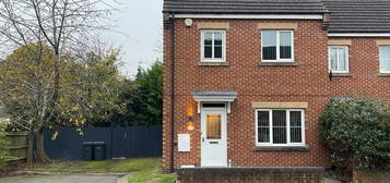 3 bed semi-detached house to rent