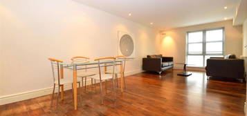 Flat to rent in Elizabeth Mews, Kay Street E2