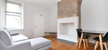 2 bed flat to rent