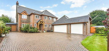 5 bed detached house for sale